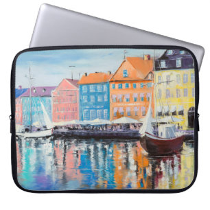 Funda Para Portátil Copenhague en un día brillante, edificios colorido
