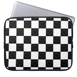 Funda Para Portátil Corazones de tablero de ajedrez en blanco y negro