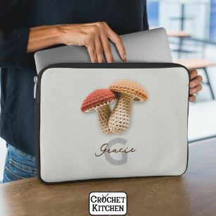 Funda Para Portátil Coszy Cottagecore Crochet Mushroom Monograma