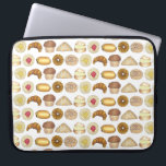 Funda Para Portátil Croissant Danés Muffin Baked Gods<br><div class="desc">El diseño presenta un original ilustracion de marca de una fila de clásicos de la bandeja de pasteles, que incluyen muffins, donuts, manchas, tornos, croissants, puffs, pain au chocolat y bollos de canela. ¡Ideal para cualquier panadería, gourmet o amante de los productos horneados o de la cocina del desayuno! Estos...</div>