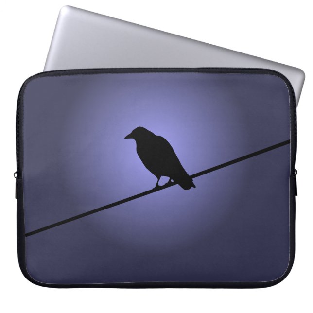 Funda Para Portátil Crow en un cable telefónico (Frente)