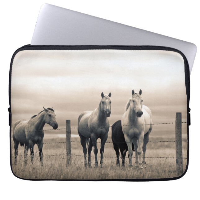Funda Para Portátil Cuartos De Caballos En La Prairie Canadiense (Frente)
