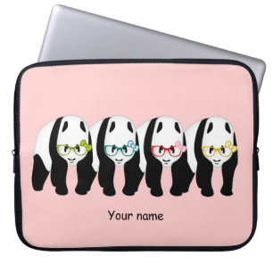 Funda Para Portátil Cuatro Pandas usando gafas