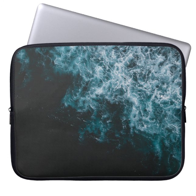 FUNDA PARA PORTÁTIL CUERPO DE AGUA TRANQUILO (Frente)