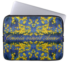 Funda Para Portátil Daffodils y Omnia vincial Amor