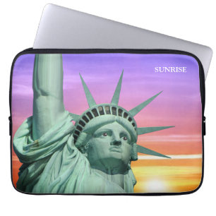 Funda Para Portátil Dama Libertad y Amanecer
