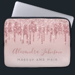 Funda Para Portátil Deslumbrador de oro rosa rosa espuma monograma<br><div class="desc">Rubor Pink - Rosa Gold Faux Dripping Purpurina y Sparkle Elegant Monogram Business Professional Hair y Make Up Beauty Promotional Work Funda o Sleeve Ordenador portátil. Este funda se puede personalizar para incluir el nombre de la secuencia de comandos de firma y el título del trabajo o cargo.</div>