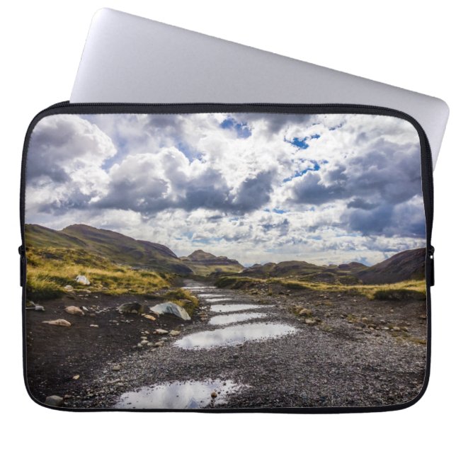 Funda Para Portátil Día De Lluvia En Torres Del Paine NP (Frente)