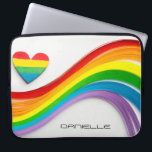 Funda Para Portátil Divertido orgullo LGBT moderno nombre personalizad<br><div class="desc">Este moderno diseño cuenta con un colorido corazón de arco iris y una ola de tiras de papel de arco iris. Su nombre personalizado está debajo. Personalice editando el texto en el cuadro de texto proporcionado. #lgbt #orgullo #lesbian #gay #personalizado #personalizegifts #lgbtgifts #corazón #amor #amor #amor #igualdad #transgénero #electrónica #regalo...</div>