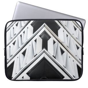FUNDA PARA PORTÁTIL EDIFICIO BLANCO Y NEGRO DE ALTO AUMENTO