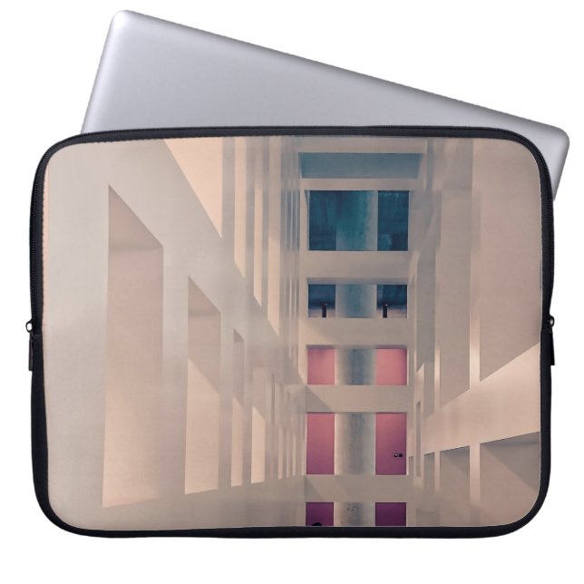 FUNDA PARA PORTÁTIL EDIFICIO DE CONCRETO BLANCO (Frente)
