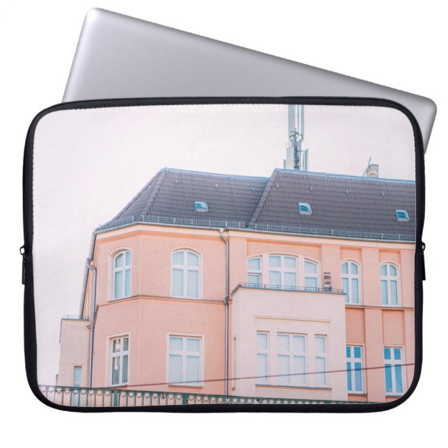 Funda Para Portátil EDIFICIO DE CONCRETO naranja Y BLANCO (Frente)
