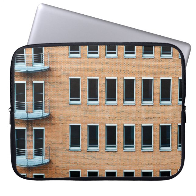 Funda Para Portátil Edificio de pared de ladrillo marrón (Frente)