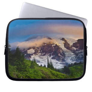 Funda Para Portátil EE. UU., Washington, Monte Rainier. Sol de la maña