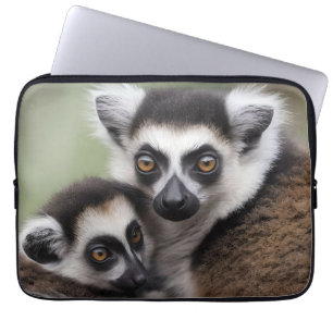 Funda Para Portátil **"El amor de una madre: Mami y bebé Lemur Cudling