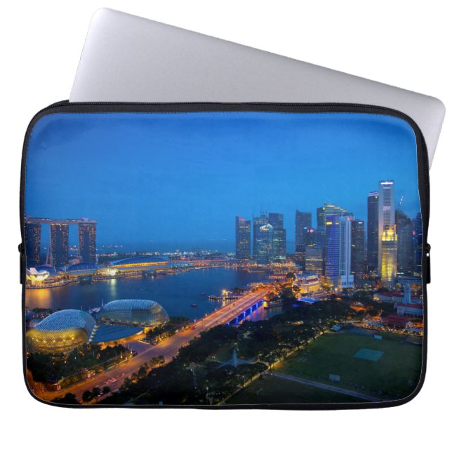 Funda Para Portátil El centro de Singapur de noche (Frente)
