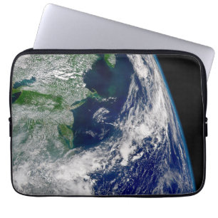 Funda Para Portátil El Huracán Frances En Una Tierra Parcial.