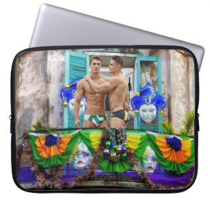 Funda Para Portátil El Mardi Gras de SlipperyJoe enmascara abalorios d