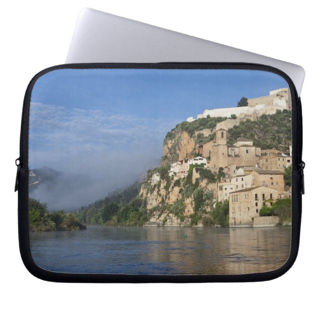 Funda Para Portátil El río Ebro (Ria Ebre); Castillo de Templar;  (Frente)