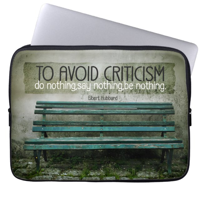 Funda Para Portátil Elbert Hubbard cita Inspiradora "Crítica" (Frente)