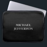 Funda Para Portátil Elegante Personalizado personalizado blanco negro<br><div class="desc">¿Dices que un fondo negro no sería bueno? Piénsenlo de nuevo. El negro es siempre el color del gusto y la nobleza. Es uno de los colores más llamativos y llamativos de la historia. ¿Por qué no reflejar tu propia personalidad y gusto a otros con esta plantilla diseñada de forma...</div>