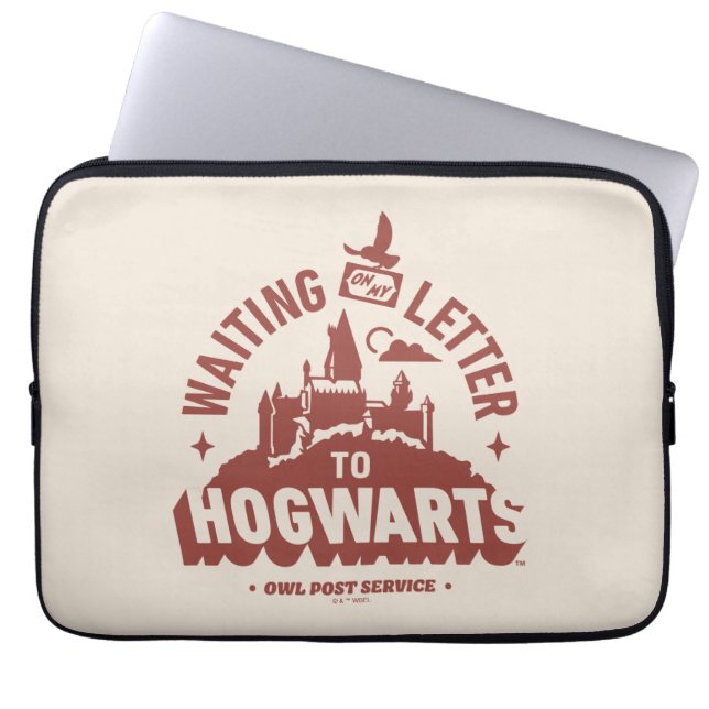 Funda Para Portátil Esperando mi Carta a HOGWARTS™ (Frente)