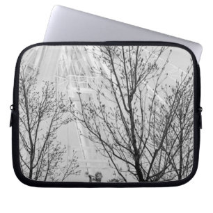 Funda Para Portátil Europa, Francia, París. Estatua y rueda de la for