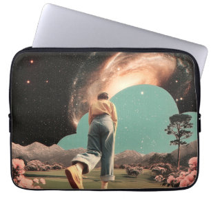 Funda Para Portátil Figura surrealista caminando hacia la puerta de la
