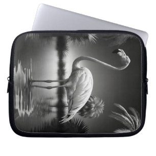 Funda Para Portátil Flamingo en un estanque