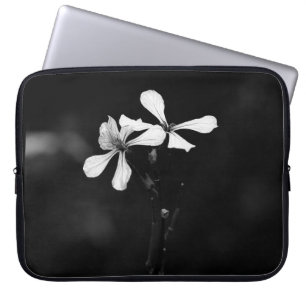 Funda Para Portátil floral blanca y negra mínima