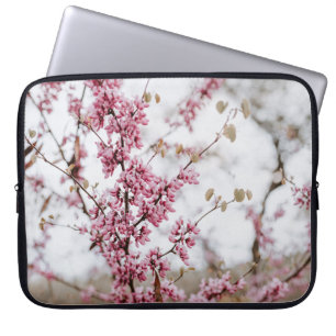 FUNDA PARA PORTÁTIL FLORES BLANCOS Y DE COLOR ROSA EN LENTES DE SELECC