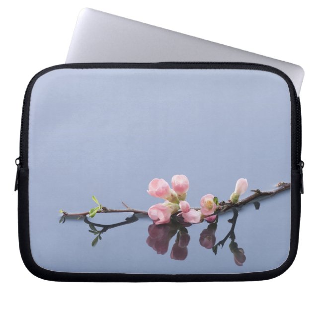 Funda Para Portátil Flores de cerezo en el agua (Frente)