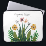 Funda Para Portátil Flores de color amarillo rosa<br><div class="desc">Flores color amarillo rosa Dorado Bouquet Laptop Sleeve tiene un hermoso y vibrante Bouquet Floral para alegrar tu día. Personalice su información.</div>