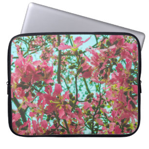 FUNDA PARA PORTÁTIL FLORES DE COLOR ROSA