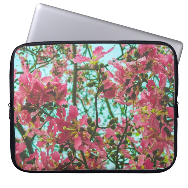 FUNDA PARA PORTÁTIL FLORES DE COLOR ROSA (Frente)