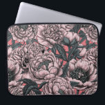 Funda Para Portátil Flores y polillas rosadas<br><div class="desc">Flores y polillas de peonía dibujadas a mano,  patrón vectorial sin fisuras</div>