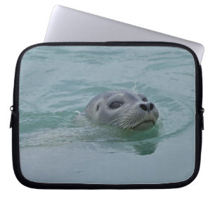 Funda Para Portátil Foca común nadando en el lago glacial Jokulsarlon
