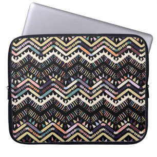 Funda Para Portátil Folclore geométrico Ikat, patrón tribal azteca.