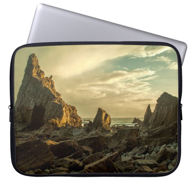 FUNDA PARA PORTÁTIL FORMACIÓN DE ROCA MARRÓN (Frente)