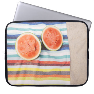 Funda Para Portátil Foto de cierre de trozos de frutas de sandía en te