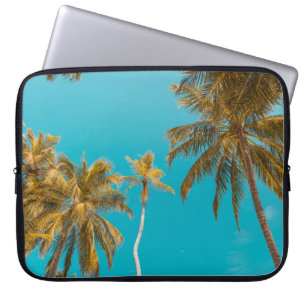 Funda Para Portátil Foto de cocoteros en ángulo bajo