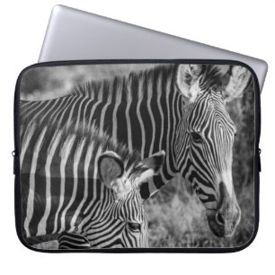 FUNDA PARA PORTÁTIL FOTO DE GRAYSCALE DE ZEBRAS