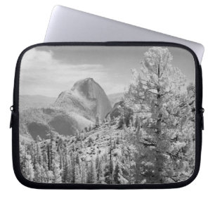 Funda Para Portátil Foto infrarroja en el lado este de Yosemite Nation