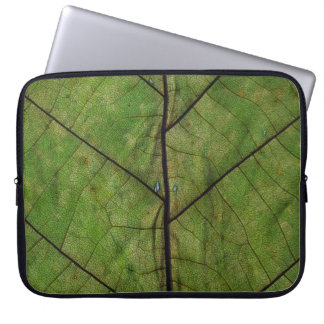 Funda Para Portátil Fotografía de cierre de hoja verde