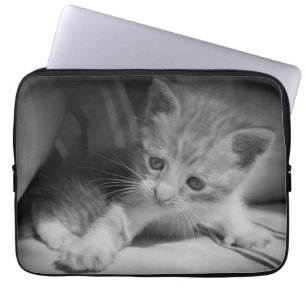 Funda Para Portátil Fotografía de Gatito Blanco y Negro