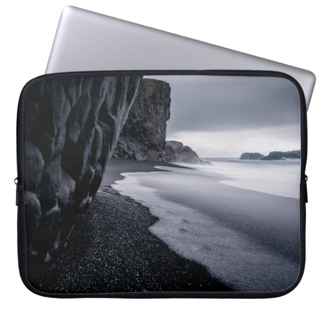 FUNDA PARA PORTÁTIL FOTOGRAFÍA DE GRAYSCALE DE MAR Y MAR TRANQUILO (Frente)