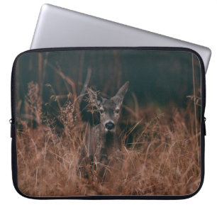 FUNDA PARA PORTÁTIL FOTOGRAFÍA DE WILDLIFE DE CERVEZA GRIS RODEADA POR