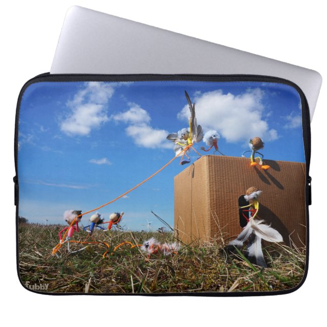 Funda Para Portátil Fubby's die spelen met veren en vliegen. (Frente)