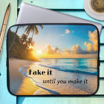 Funda Para Portátil Funny Tropical Beach Sunset Laptop Sleeve<br><div class="desc">Manga portátil con un cuadro de una puesta de sol en una playa tropical con palmeras,  con sus (graciosos u otros) textos (opcionales).</div>