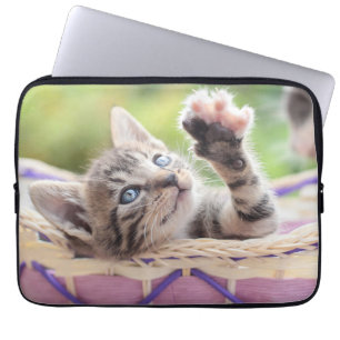 Funda Para Portátil Gatito en una cesta